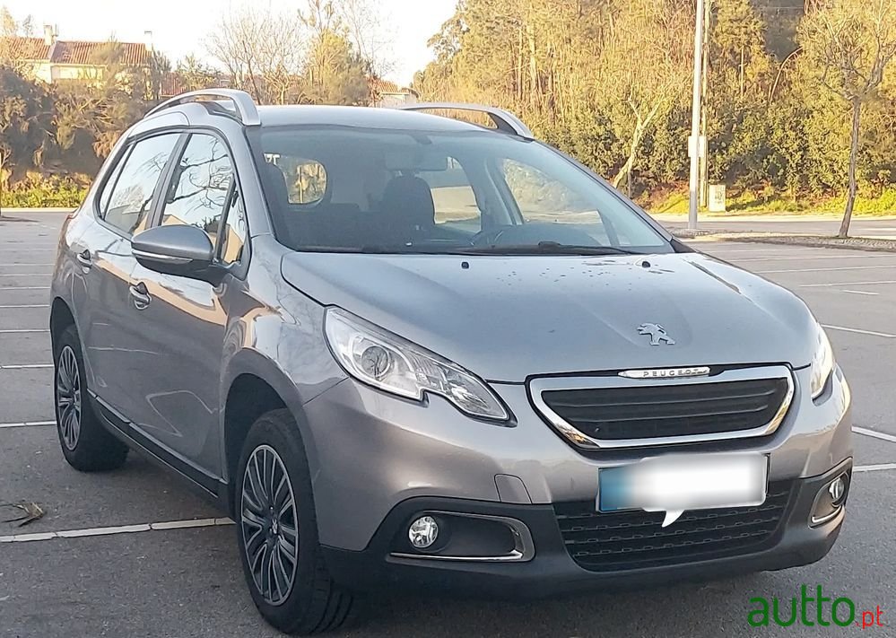 2014' Peugeot 2008 photo #1