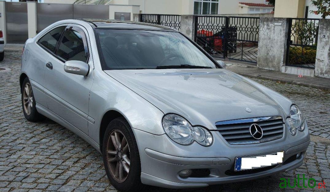 2001' Mercedes-Benz C-220 photo #1
