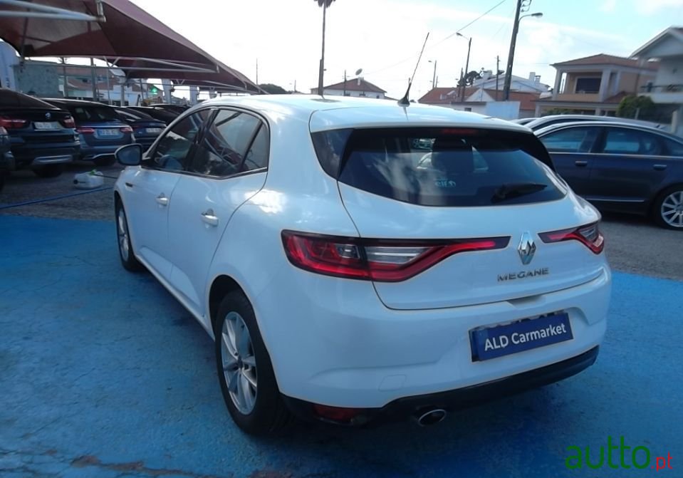2017' Renault Megane photo #3