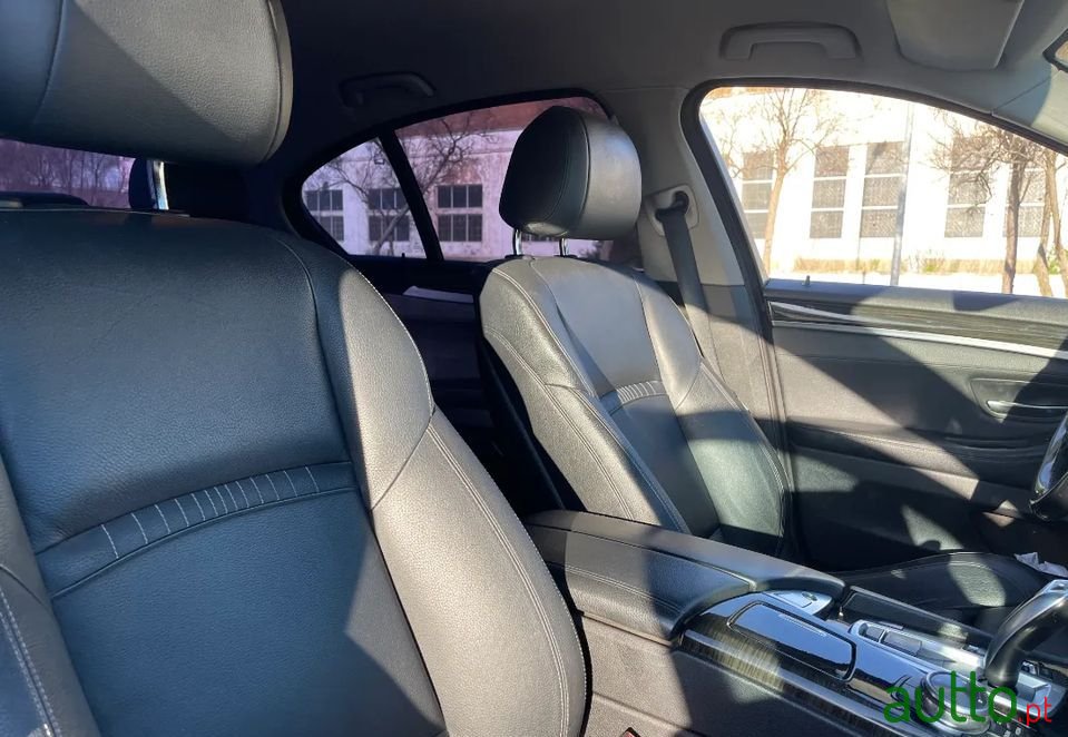 2014' BMW 520 photo #6