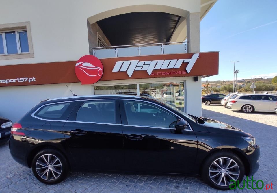 2016' Peugeot 308 Sw photo #1