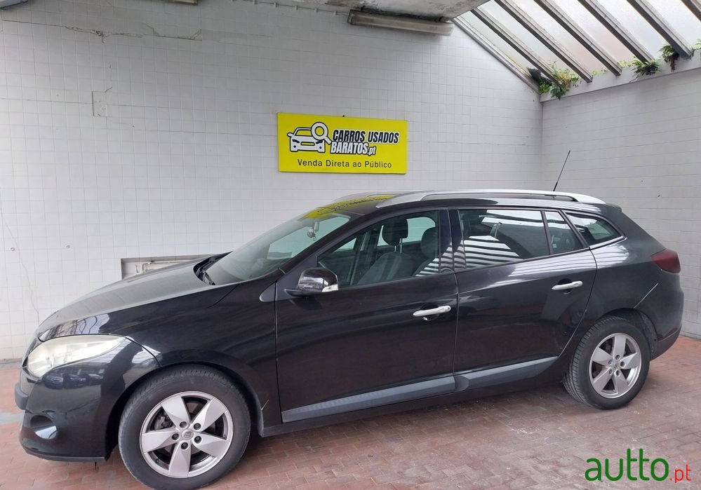 2010' Renault Mégane Sport Tourer photo #2