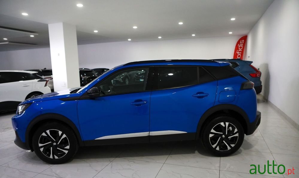 2022' Peugeot 2008 photo #6