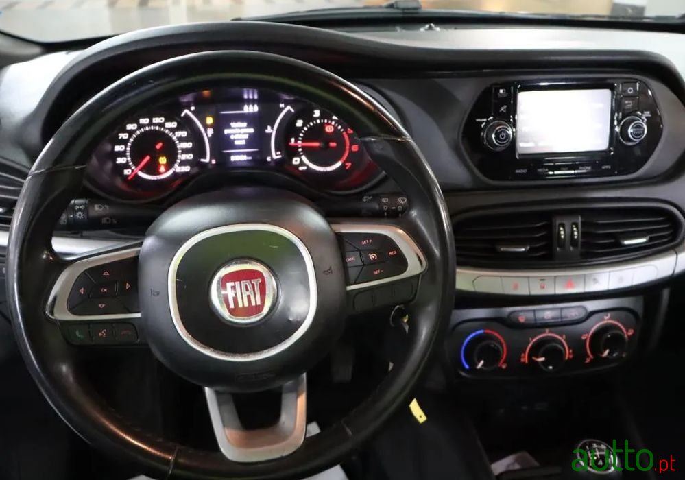 2020' Fiat Tipo photo #3