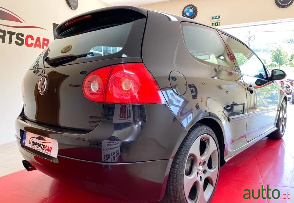 2006' Volkswagen Golf photo #2