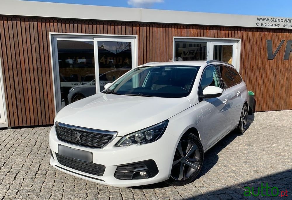 2018' Peugeot 308 Sw photo #1