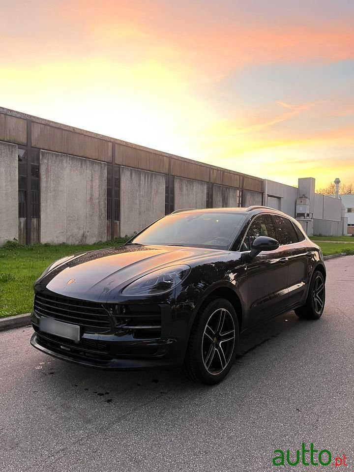 2019' Porsche Macan photo #1