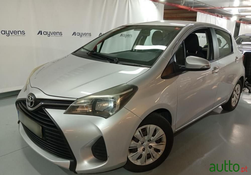 2014' Toyota Auris 1.4 D-4D Active photo #1