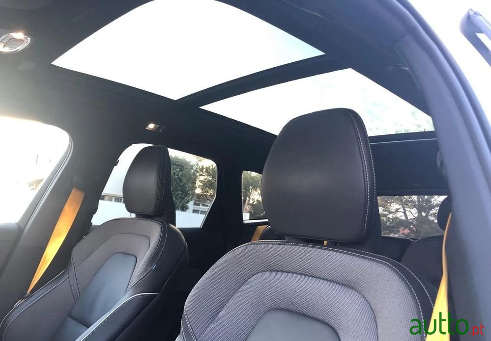 2021' Volvo Xc 60 photo #4