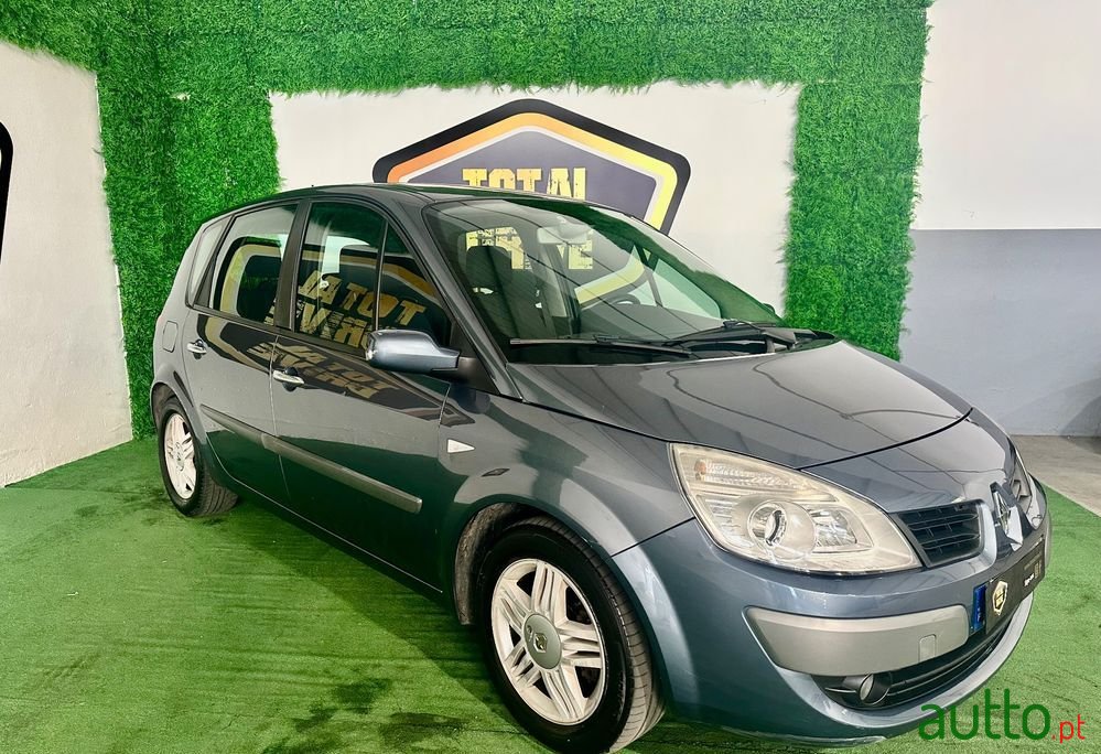 2008' Renault Scenic photo #3