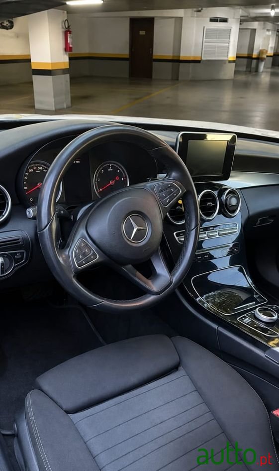 2018' Mercedes-Benz Classe C photo #1