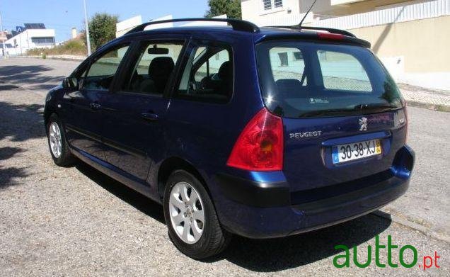 2004' Peugeot 307 Sw photo #3