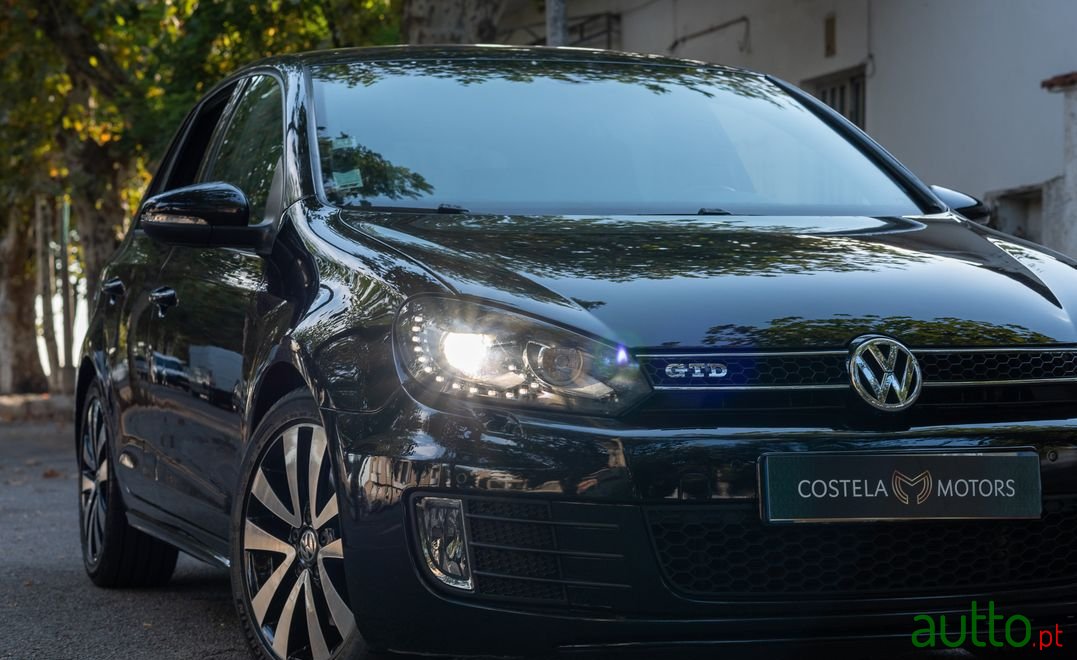 2012' Volkswagen Golf photo #2