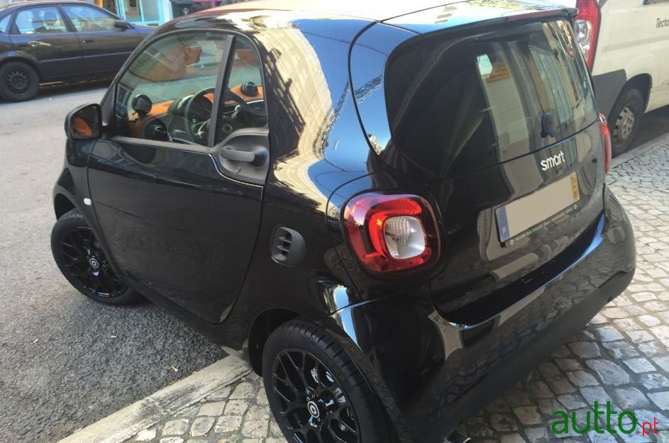 2015' Smart Fortwo photo #1