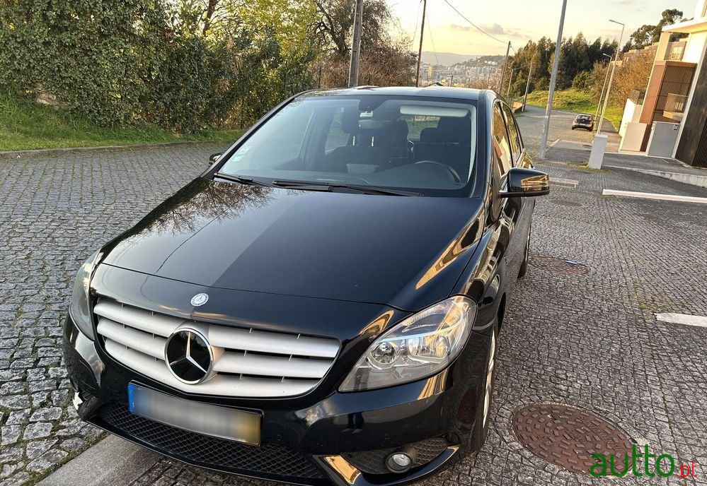 2014' Mercedes-Benz Classe B Cdi Style photo #3