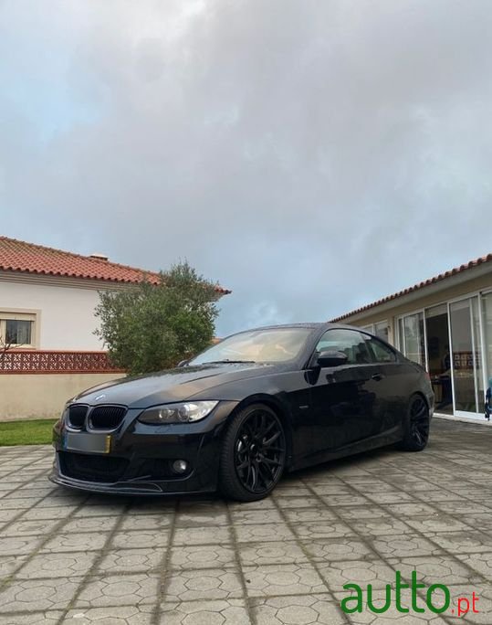 2007' BMW 330 photo #1