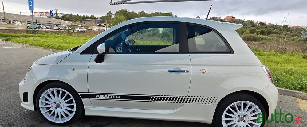 2015' Fiat 595 Abarth photo #2