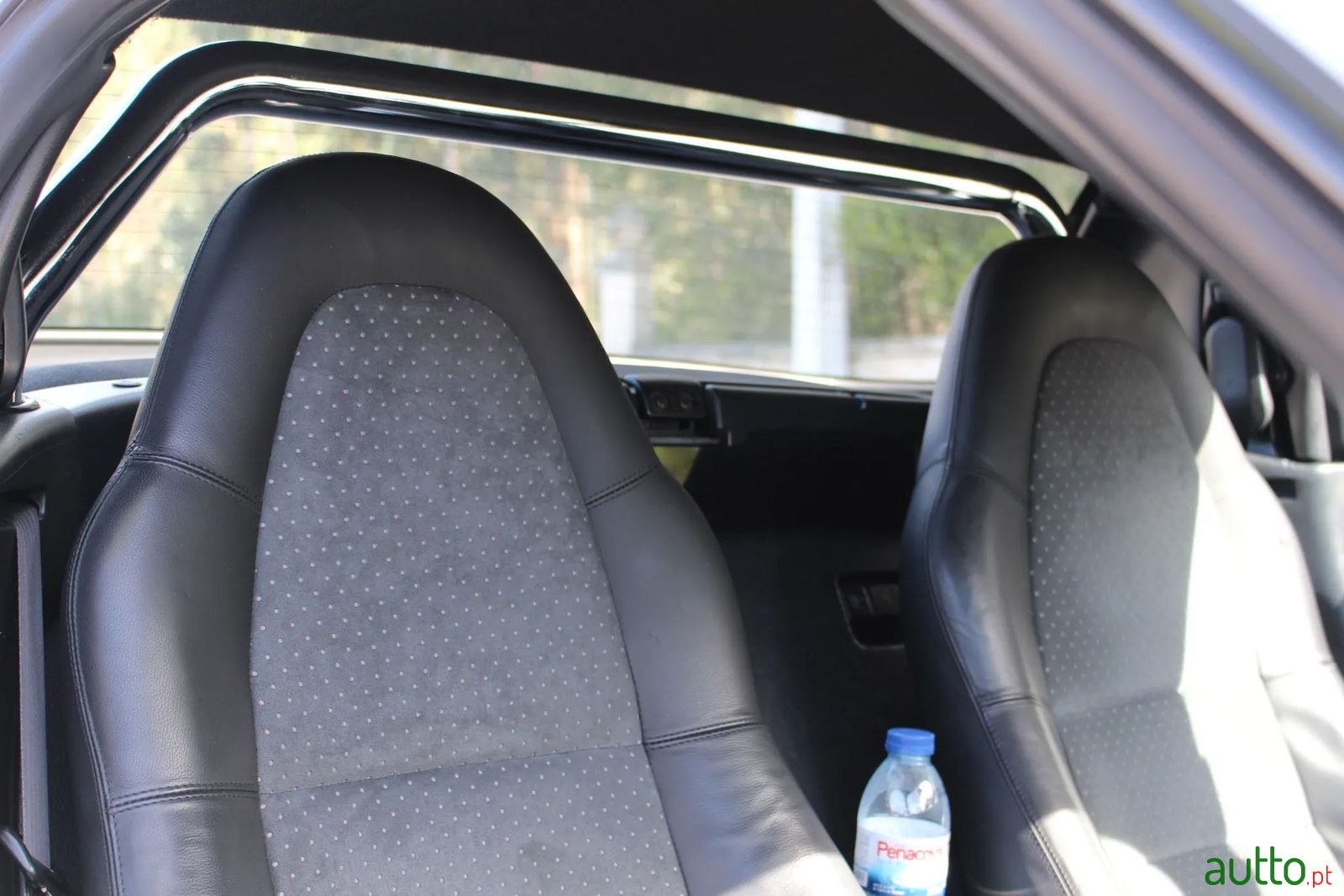 2000' Toyota MR2 photo #5