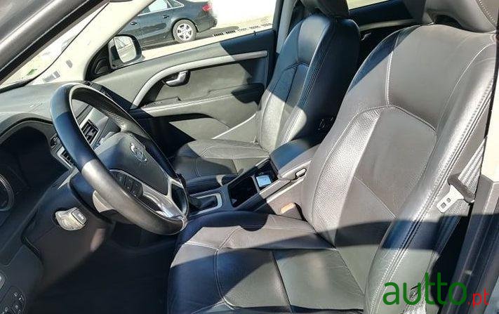 2010' Volvo V70 photo #2