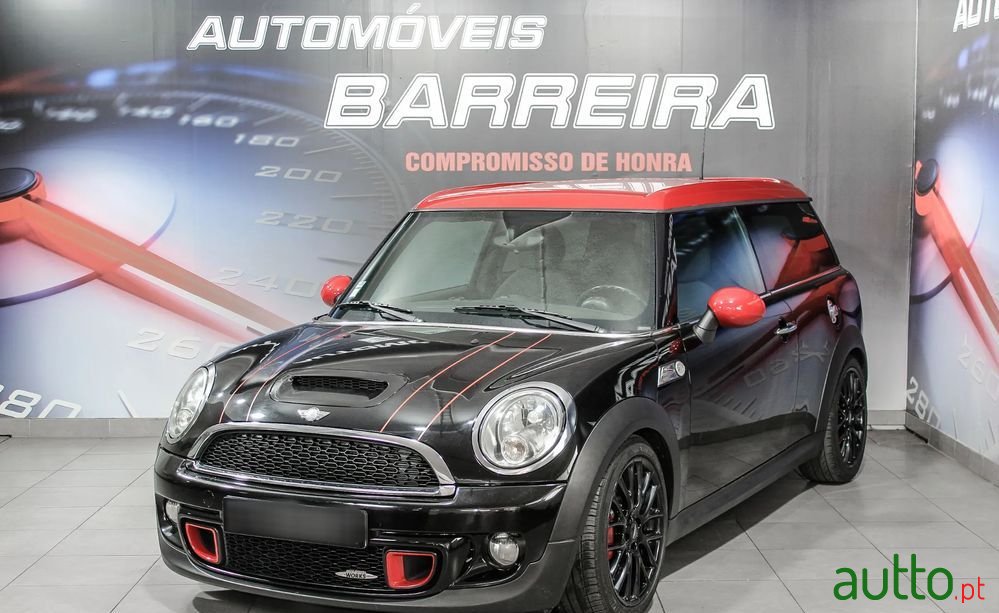 2011' MINI Clubman John Cooper Works photo #5