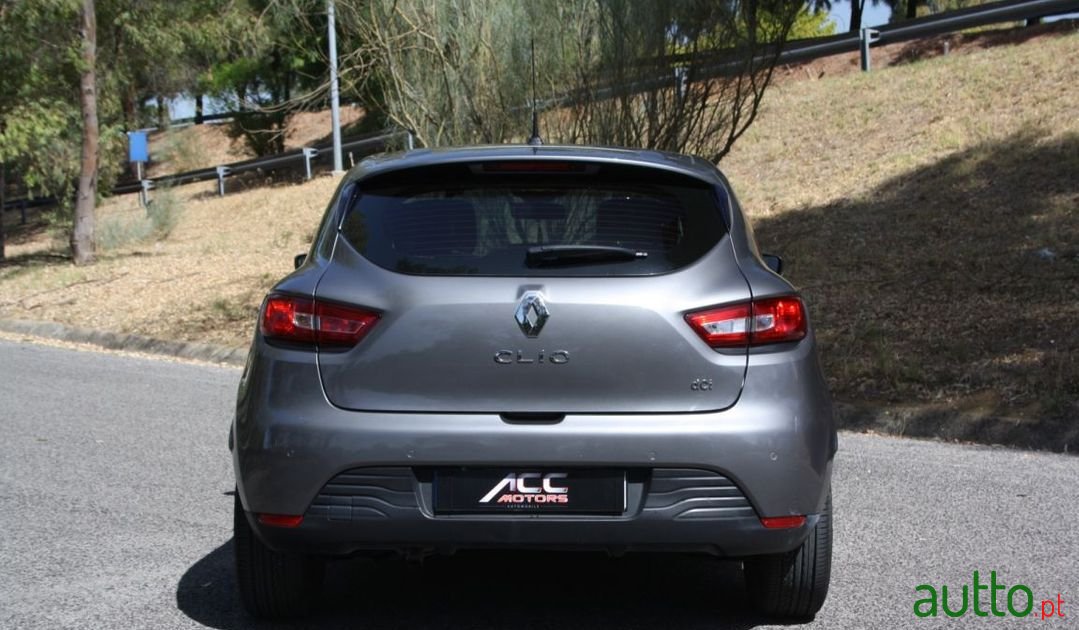 2016' Renault Clio photo #3