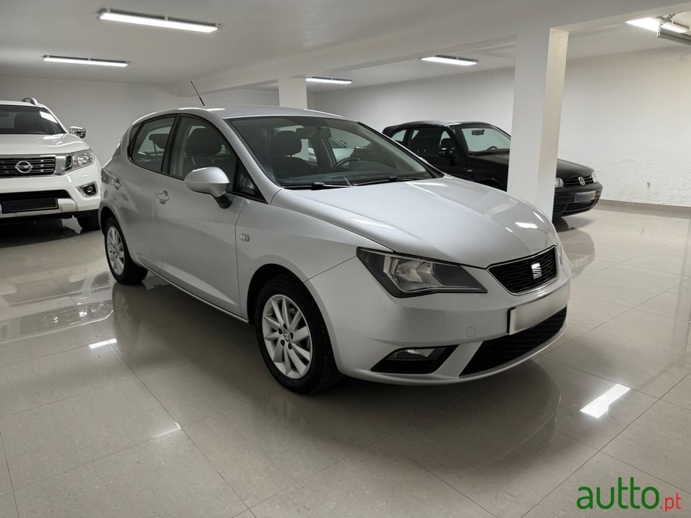 2013' SEAT Ibiza 1.6 Tdi Style photo #2