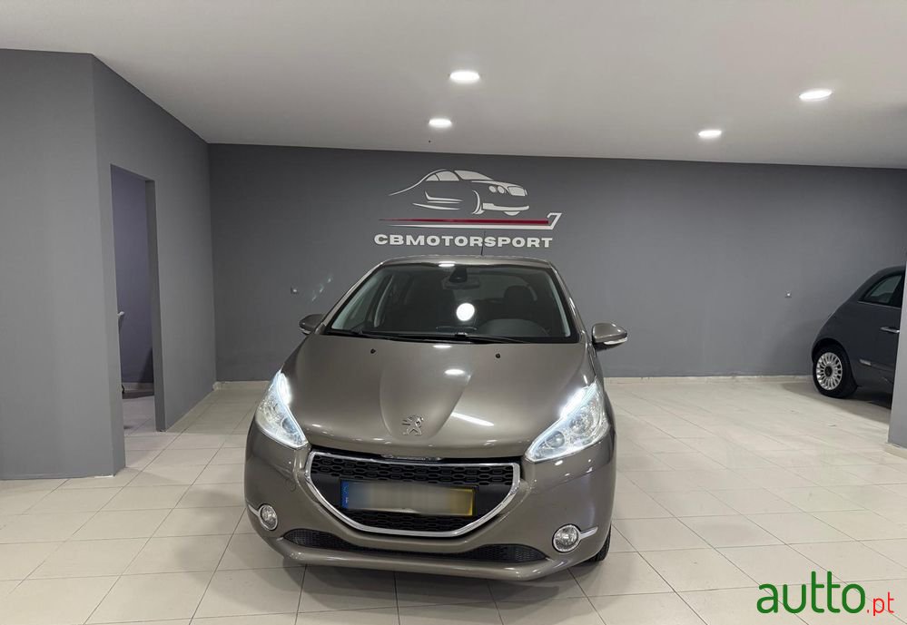 2012' Peugeot 208 1.2 Vti Active photo #4