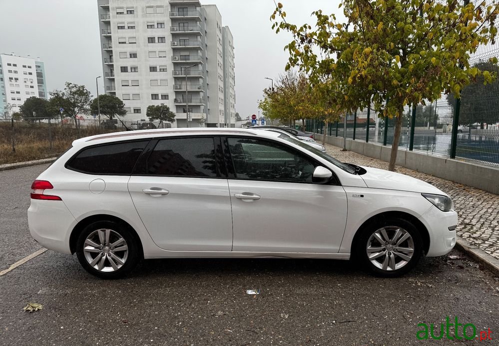 2017' Peugeot 308 Sw photo #4