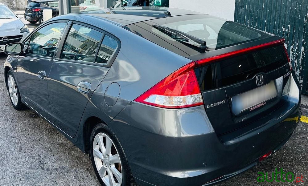 2010' Honda Insight photo #4