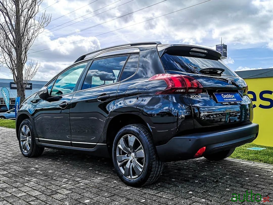 2019' Peugeot 2008 photo #4