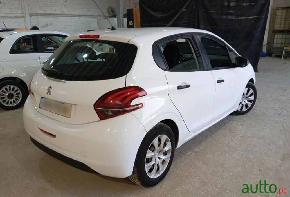 2017' Peugeot 208 photo #3