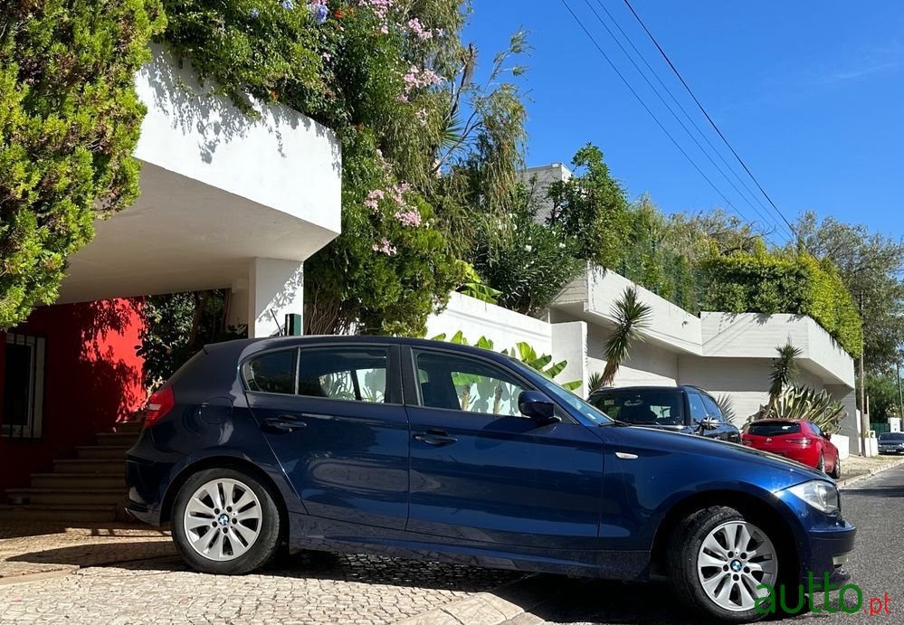 2011' BMW 120 D photo #4