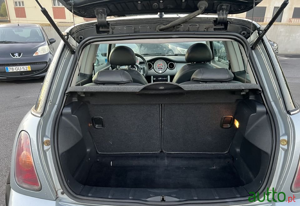 2001' MINI Cooper photo #6