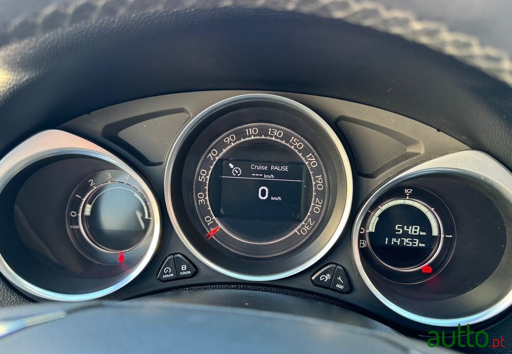 2016' DS Automobiles Ds4 photo #6