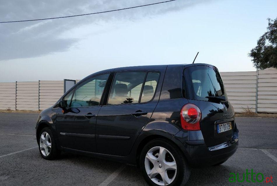 2004' Renault Modus Dinamic S photo #1