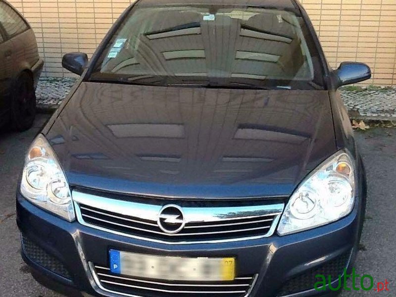 2007' Opel Astra 1.3 Cdti photo #1