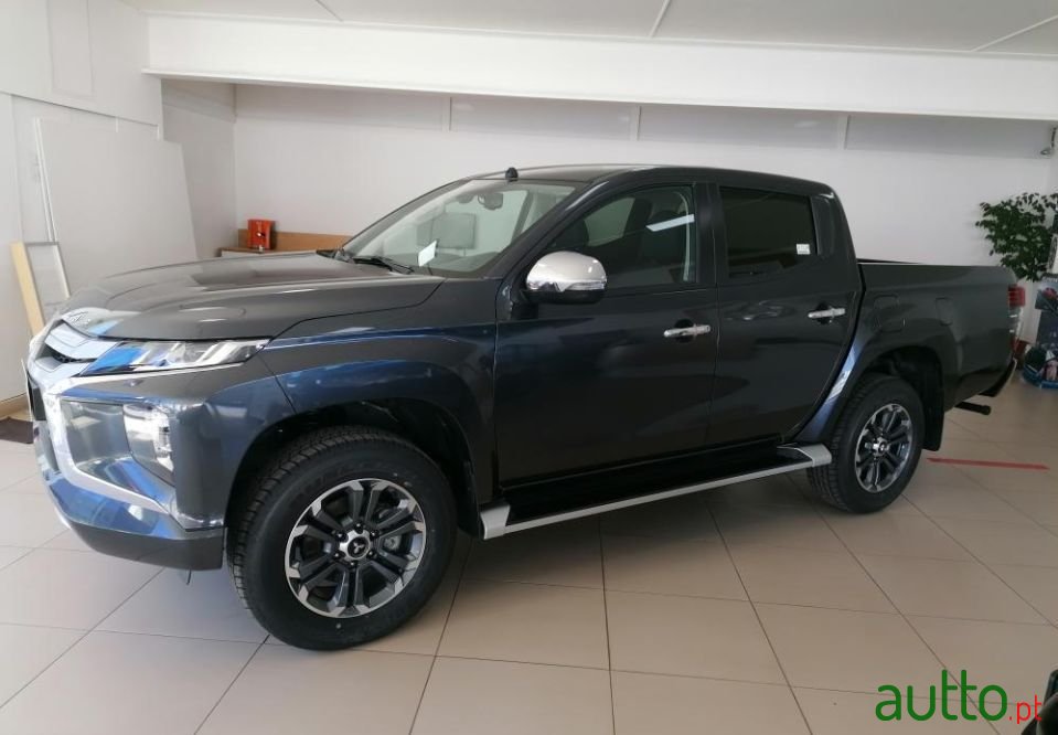 2022' Mitsubishi L200 photo #3