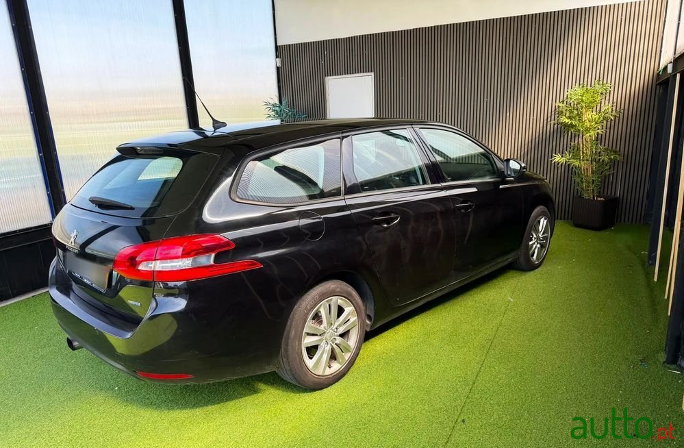 2015' Peugeot 308 Sw photo #5