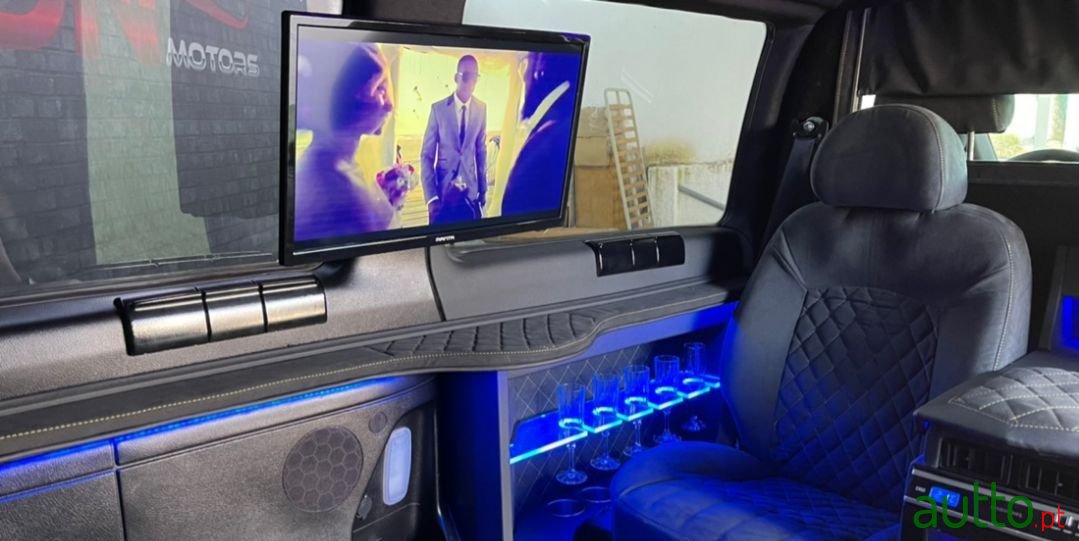 2006' Mercedes-Benz Viano photo #4