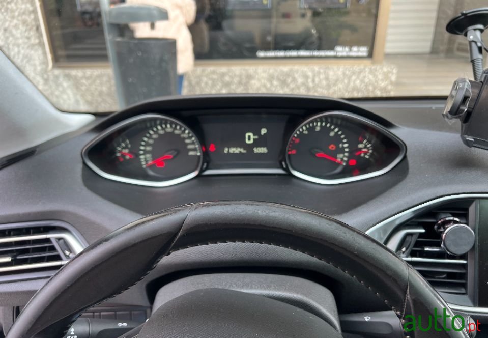 2016' Peugeot 308 Sw photo #4