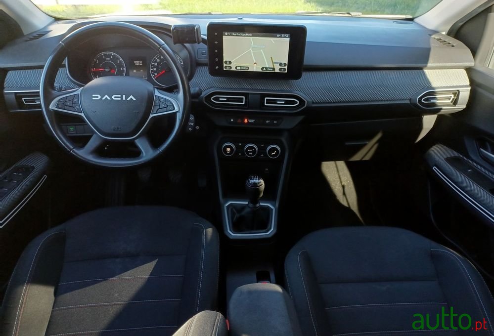 2023' Dacia Jogger photo #6
