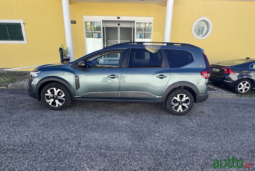 2024' Dacia Jogger photo #4