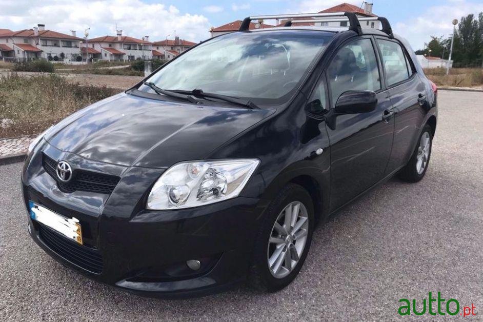 2008' Toyota Auris photo #2