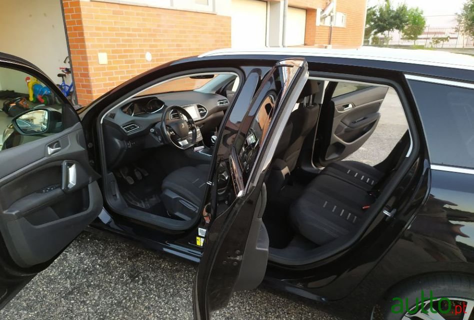 2014' Peugeot 308 Sw photo #4