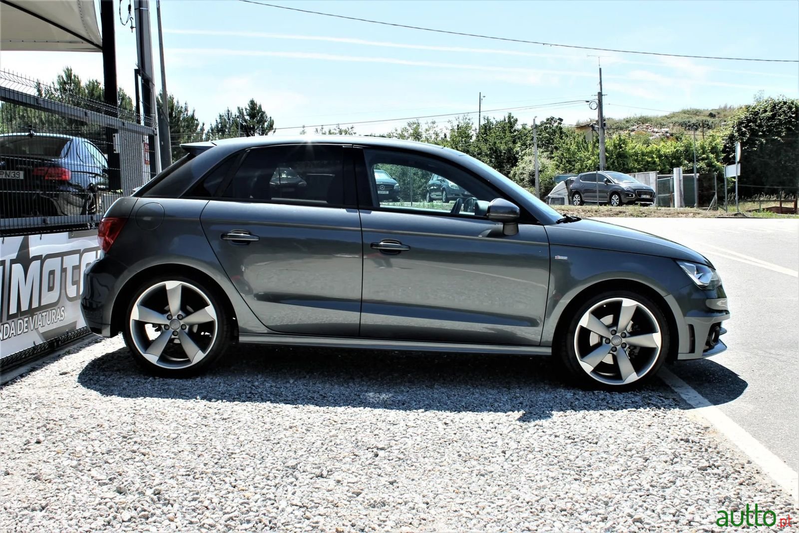 2012' Audi A1 photo #4