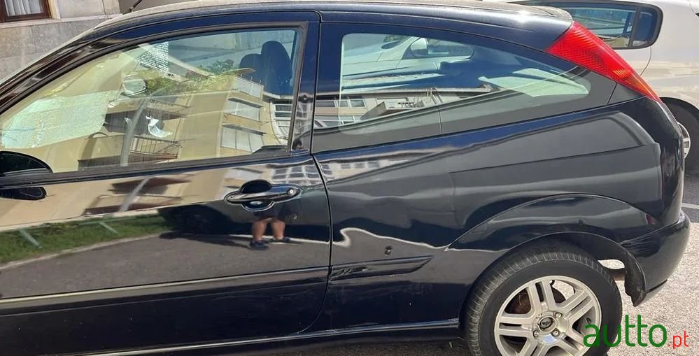 2001' Ford Focus photo #3