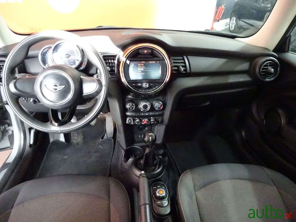 2018' MINI One photo #6