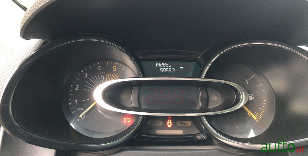 2013' Renault Clio photo #6