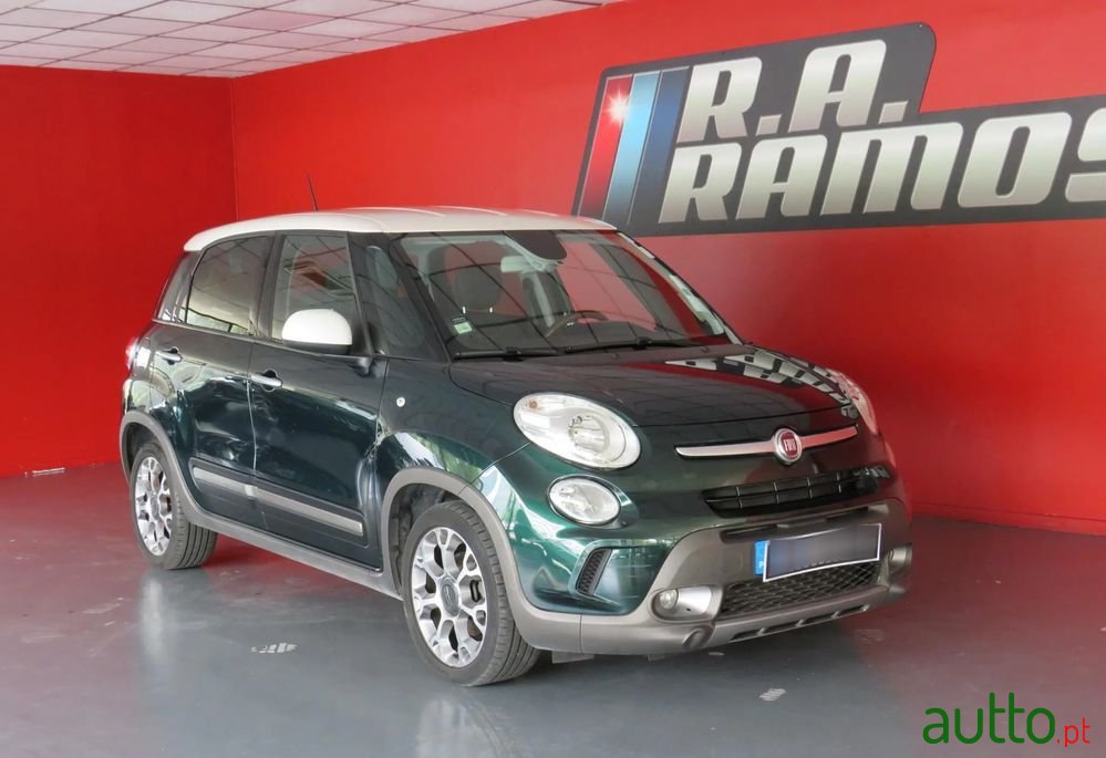2014' Fiat 500L photo #3
