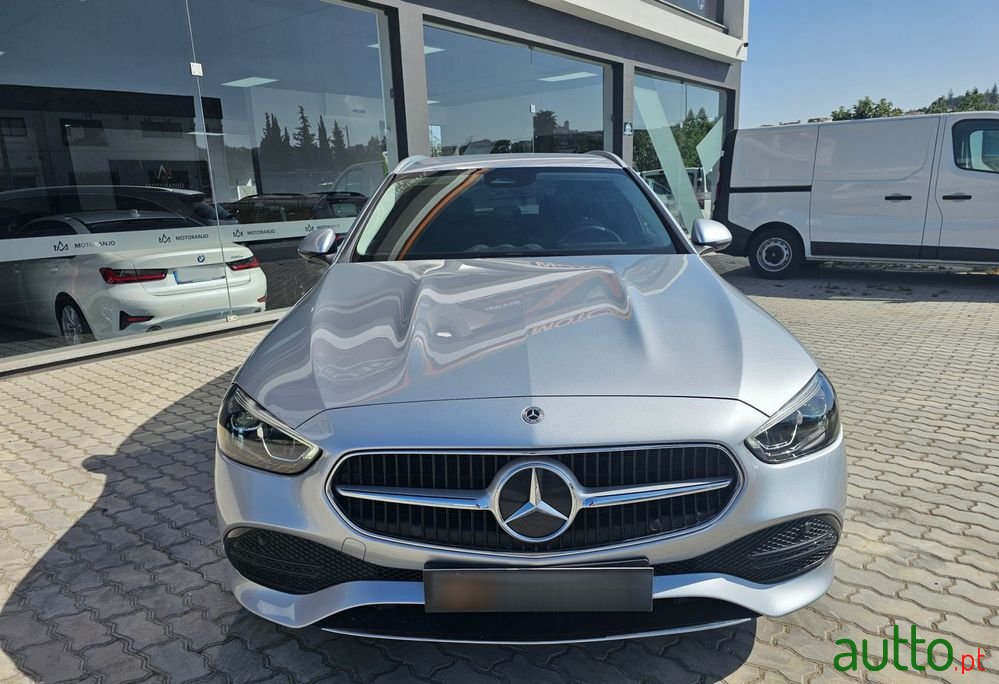 2021' Mercedes-Benz Classe C photo #2